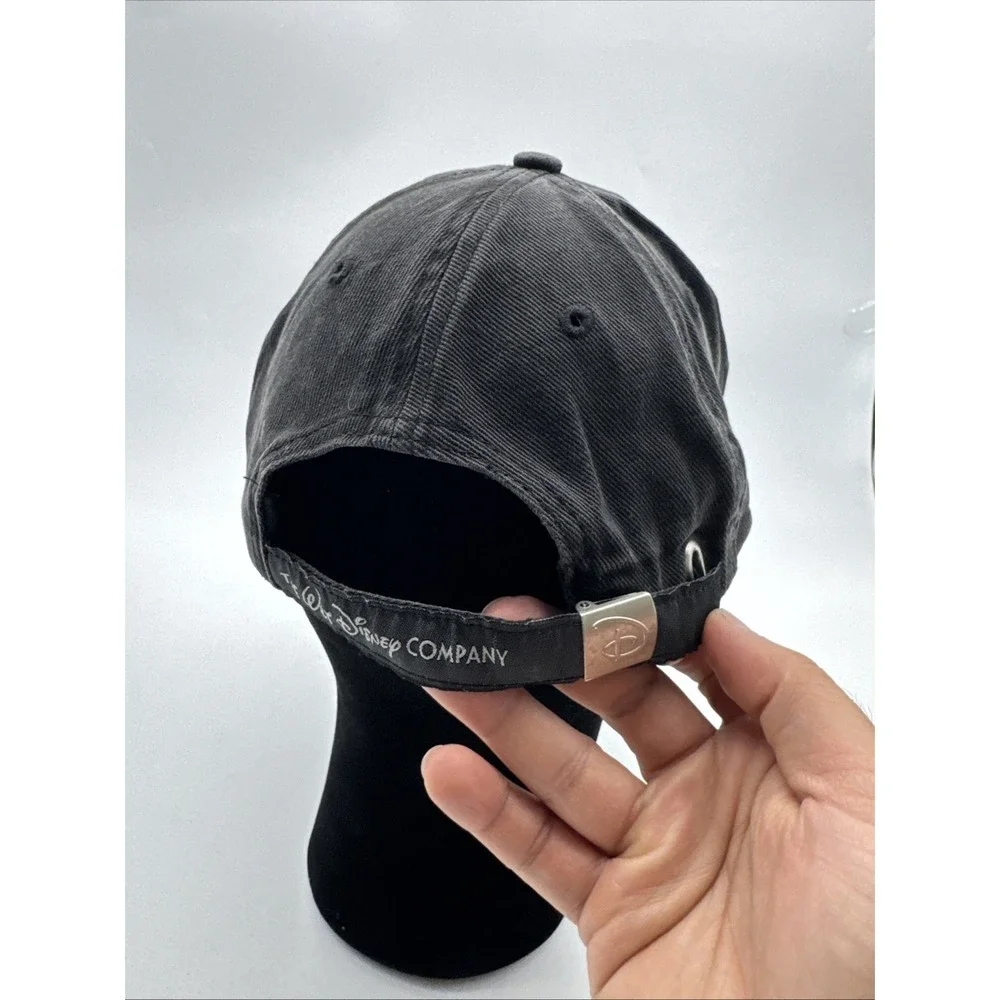 Black Hat Walt Disney World Golf Hat Cap Black “D” With Tee Embroidered Canvas